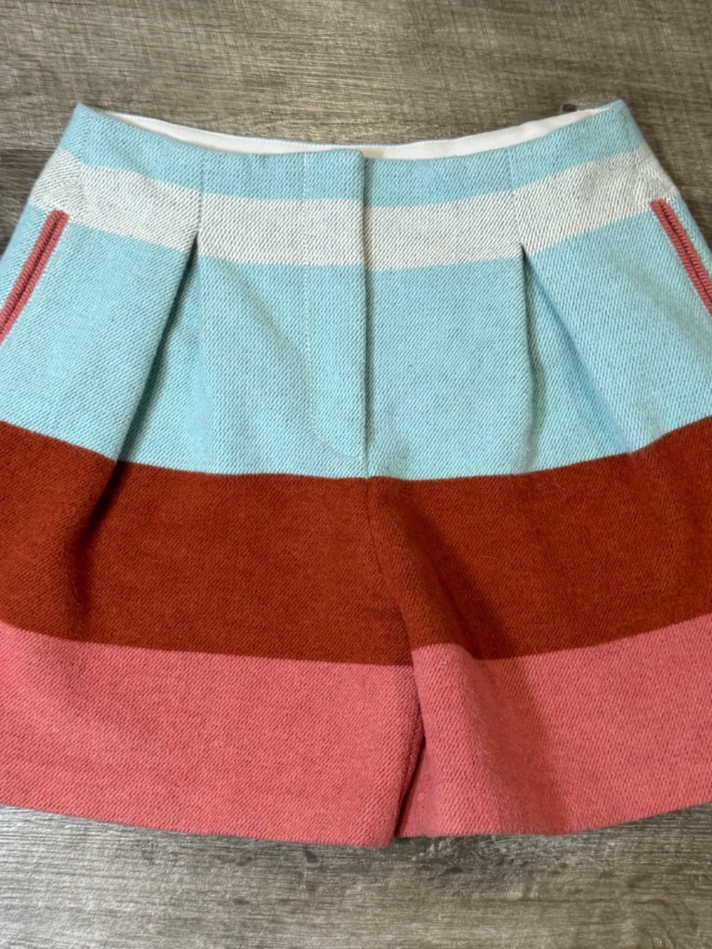 See by Chloe striped wool shorts multi color pleated size 4. - Picture 2 of 6